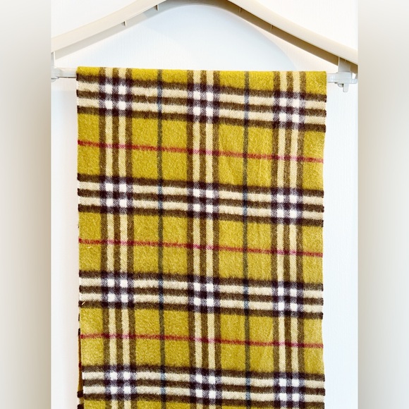 Burberry 100% Cashmere Classic Check Scarf in Citron Green/Trench/Charcoal - Picture 2 of 3